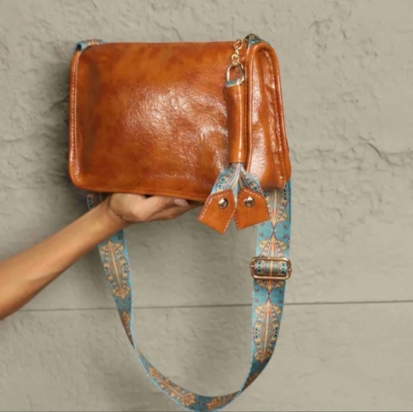 💥Boho Strap Vegan Leather Shoulder Purse - Picture 5 of 11